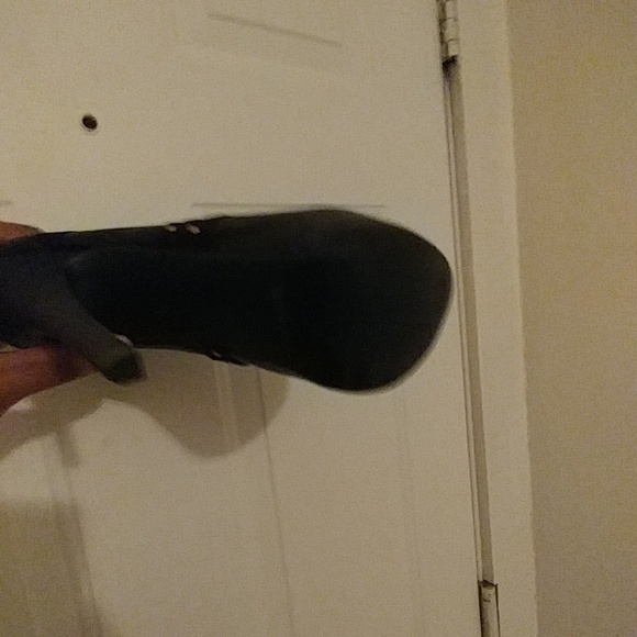 Boots - Picture 3 of 5